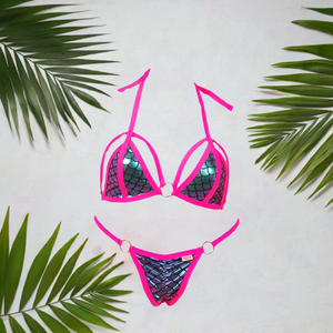 Strappy O-Ring Bikini Set – Sexy Two-Piece with Center Ring Halter Top & Matching Scrunch Back Panty with O-Ring Accents